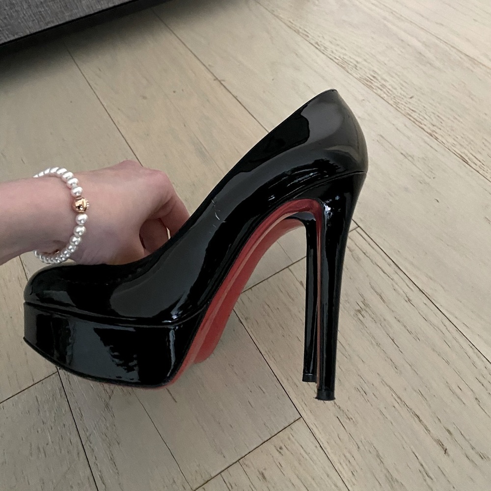 CHRISTIAN  LOUBOUTIN Bianca platform pump